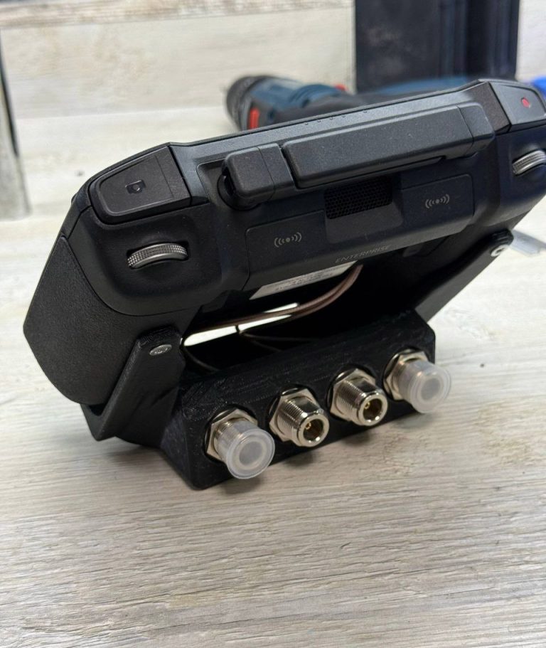 Переробка DJI RC Pro під зовнішню антену