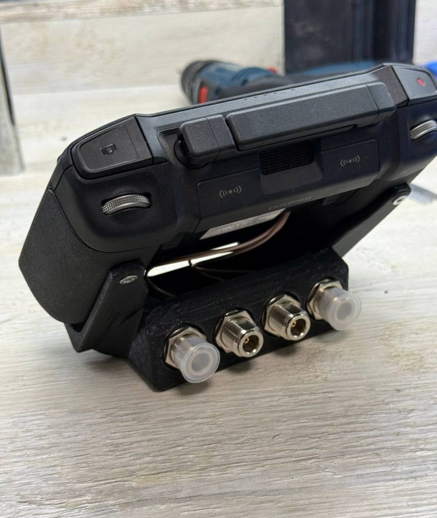 Переробка DJI RC Pro під зовнішню антену